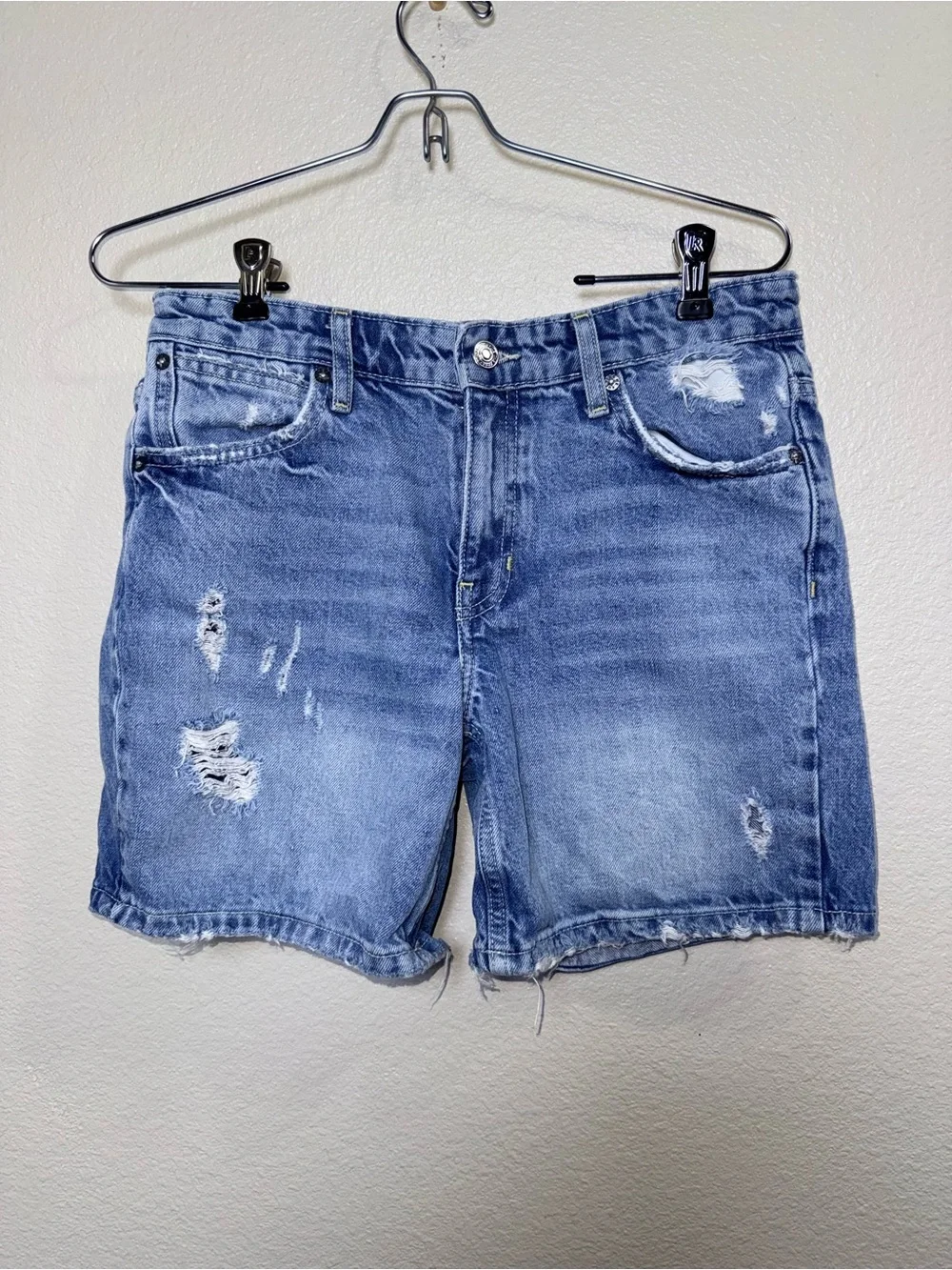 Free People We The Free Distressed Denim Bermuda Shorts Cut Off Jorts Grunge 26⁠